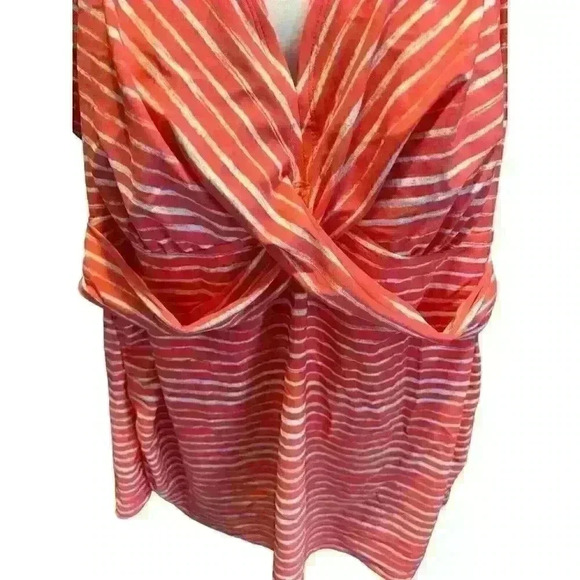 Ava & Viv Women's Plus Size 26W Swim Suit Top Pink & White Stripes - Picture 3 of 7